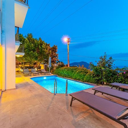 Luxus Villa Skyla Mit 5 Schlafzimmern & Meer-Blick كاس المظهر الخارجي الصورة