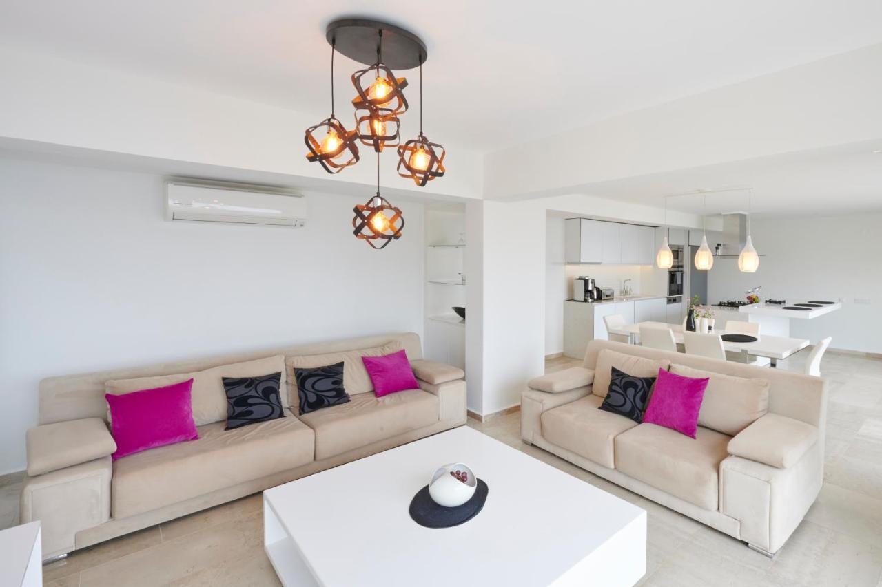 Luxus Villa Skyla Mit 5 Schlafzimmern & Meer-Blick كاس المظهر الخارجي الصورة